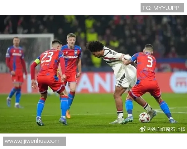 曼联在欧联杯对阵罗马时以惊人7比1逆转胜利的精彩回顾